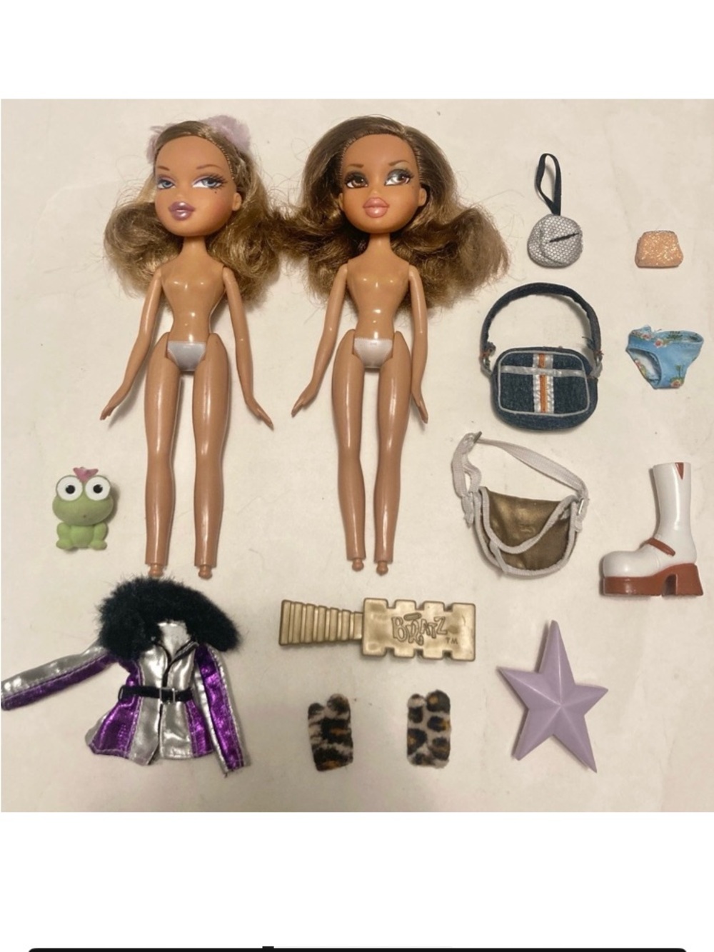 Lot Bratz Yasmin Dolls Purse Bags Clothes Accessories Brush Frog Y2K 2002-2008